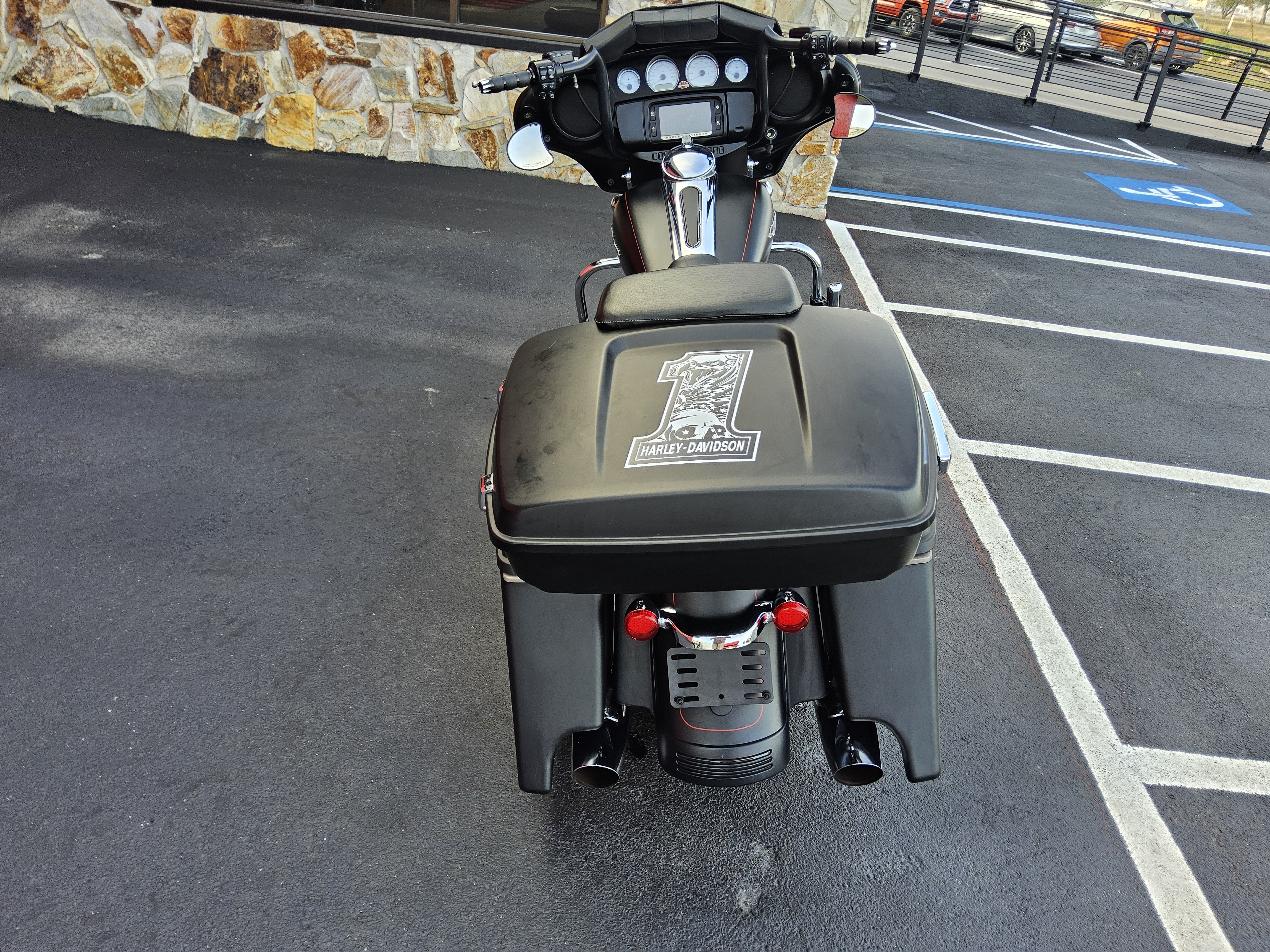 2016 Harley-Davidson Street Glide® Special in Fort Myers, Florida - Photo 12