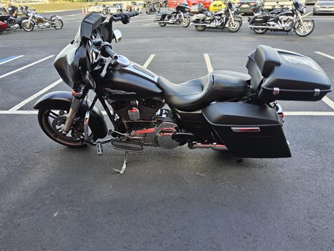2016 Harley-Davidson Street Glide® Special in Fort Myers, Florida - Photo 13