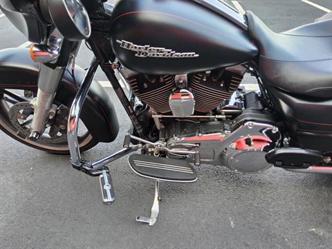 2016 Harley-Davidson Street Glide® Special in Fort Myers, Florida - Photo 14