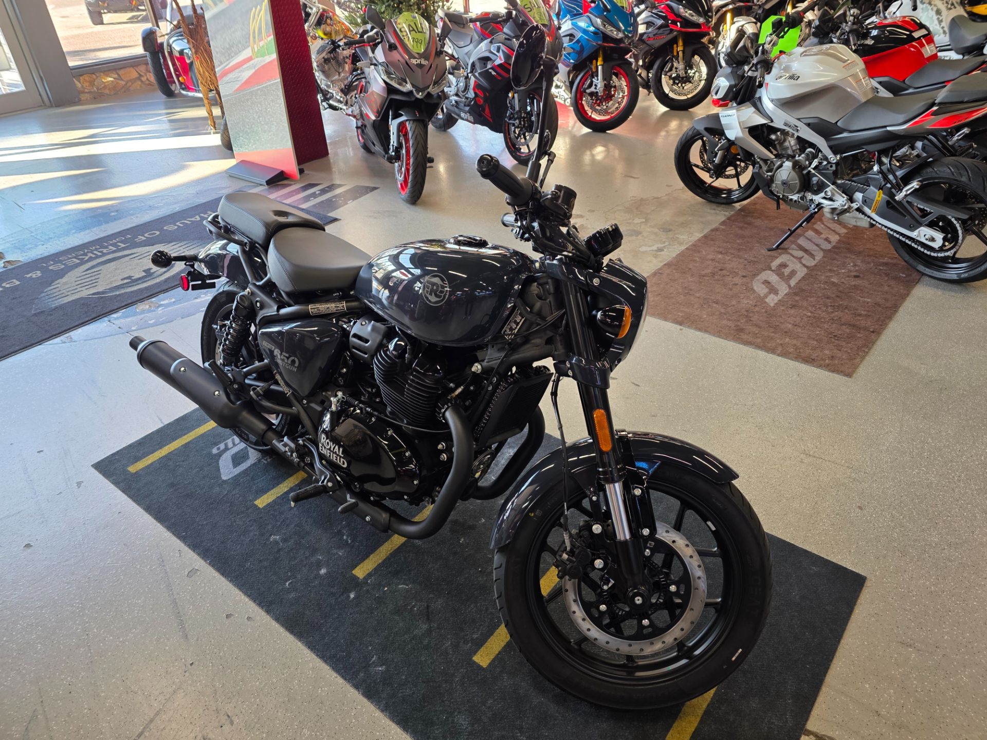 2026 Royal Enfield SHOTGUN 650 in Fort Myers, Florida - Photo 2