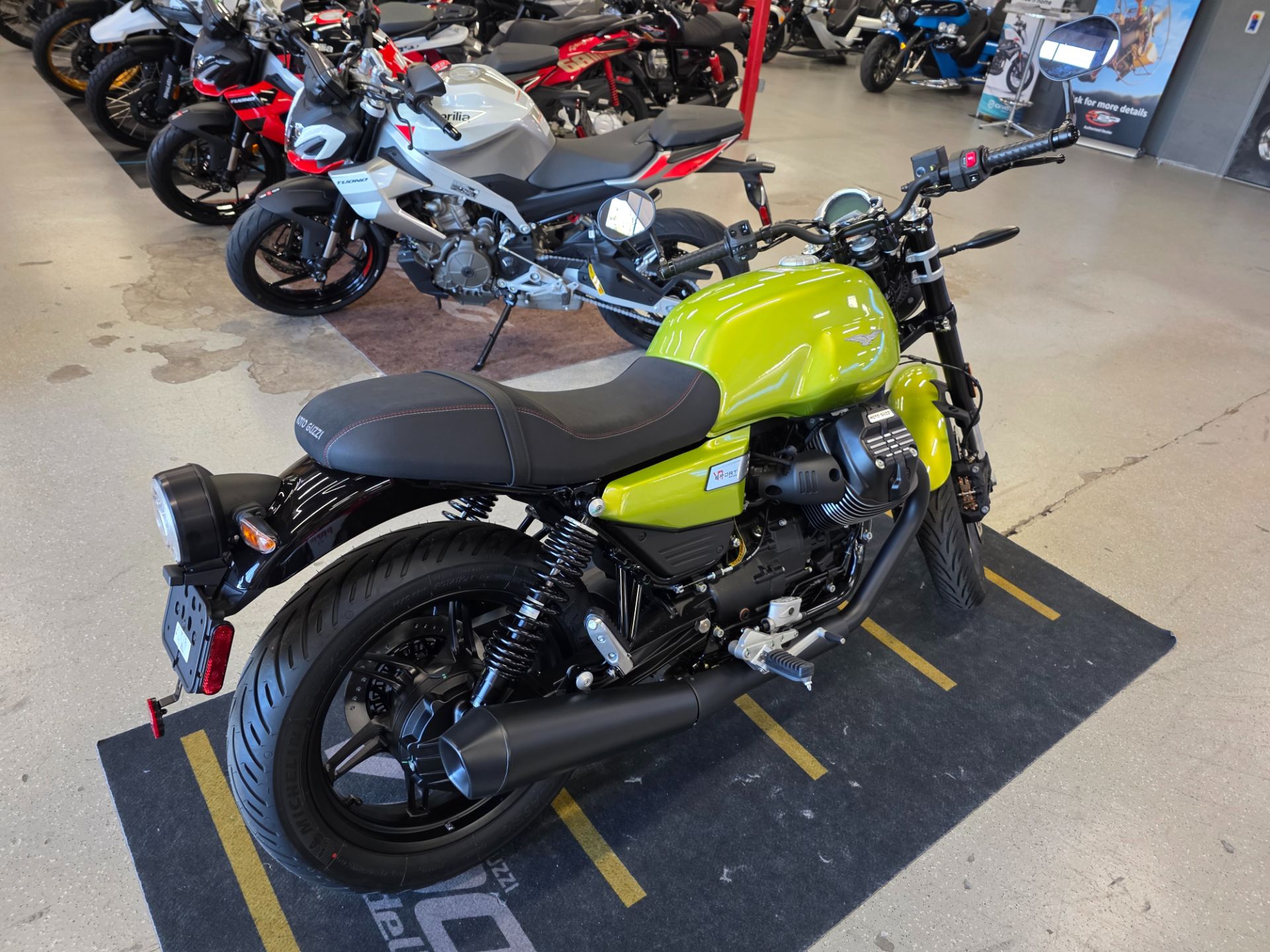 2026 Moto Guzzi V7 Sport in Fort Myers, Florida - Photo 7