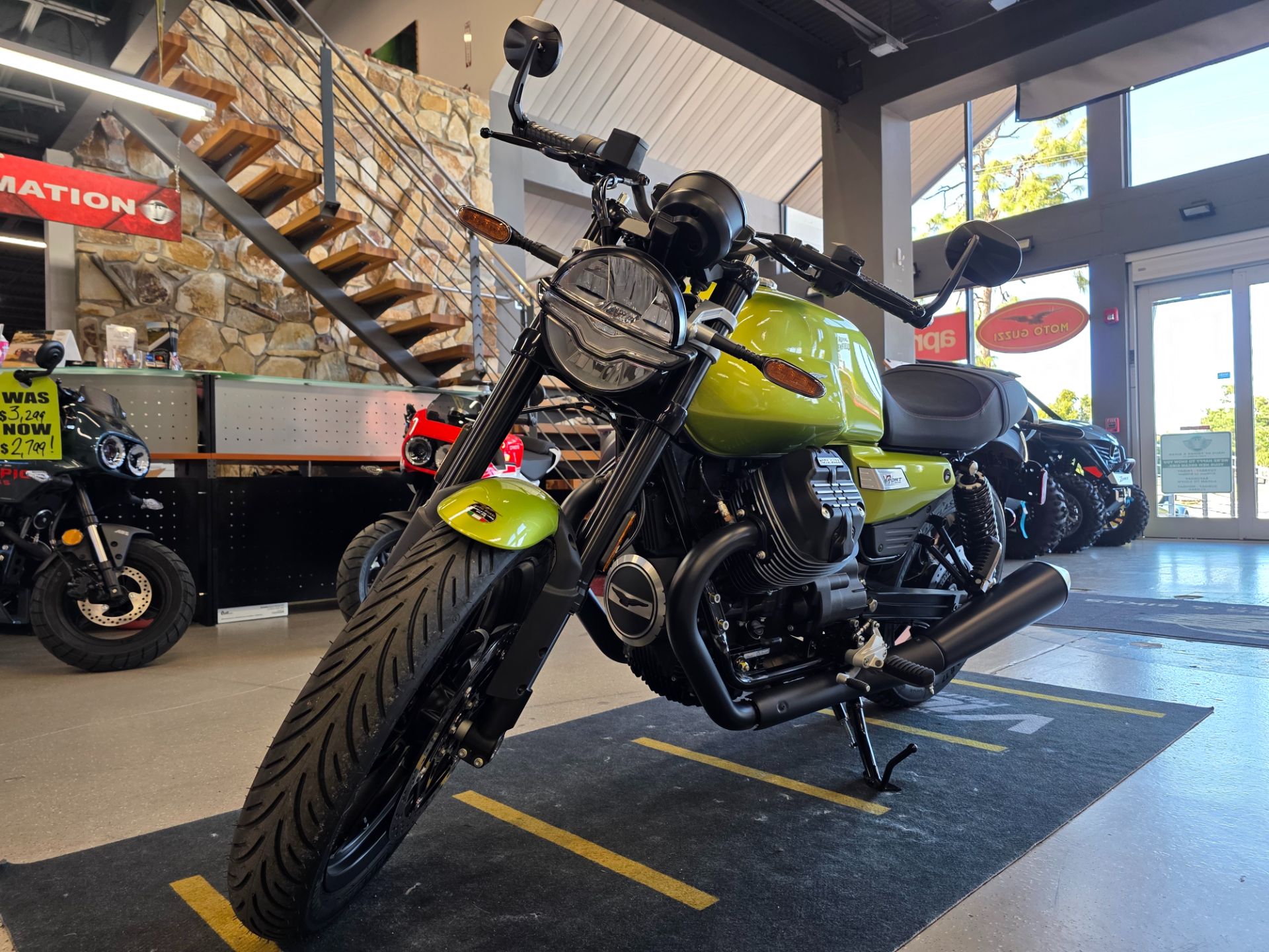2026 Moto Guzzi V7 Sport in Fort Myers, Florida - Photo 17