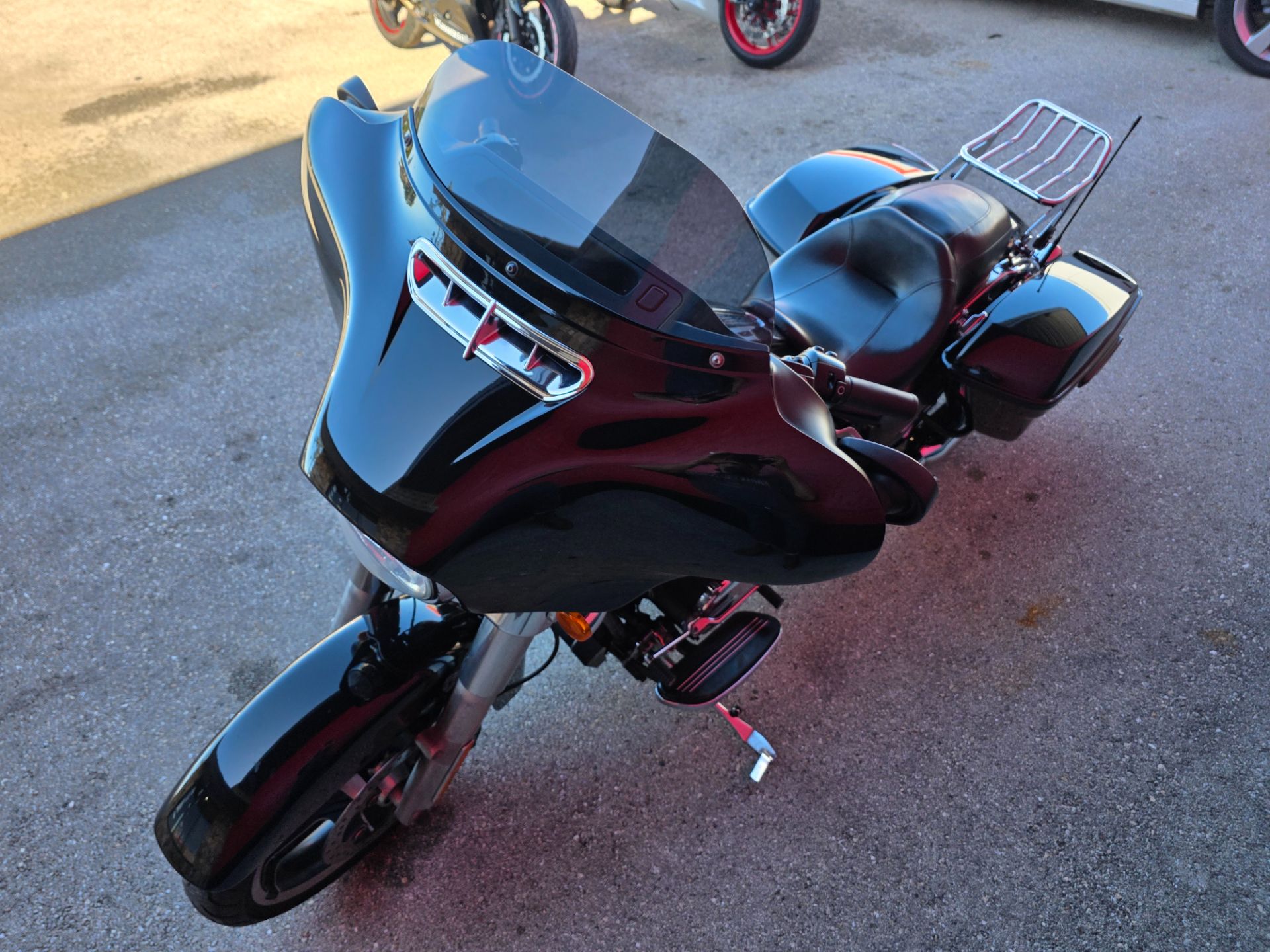 2014 Harley-Davidson Street Glide® in Fort Myers, Florida - Photo 18