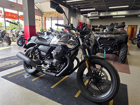 2025 Moto Guzzi V7 Stone in Fort Myers, Florida - Photo 2