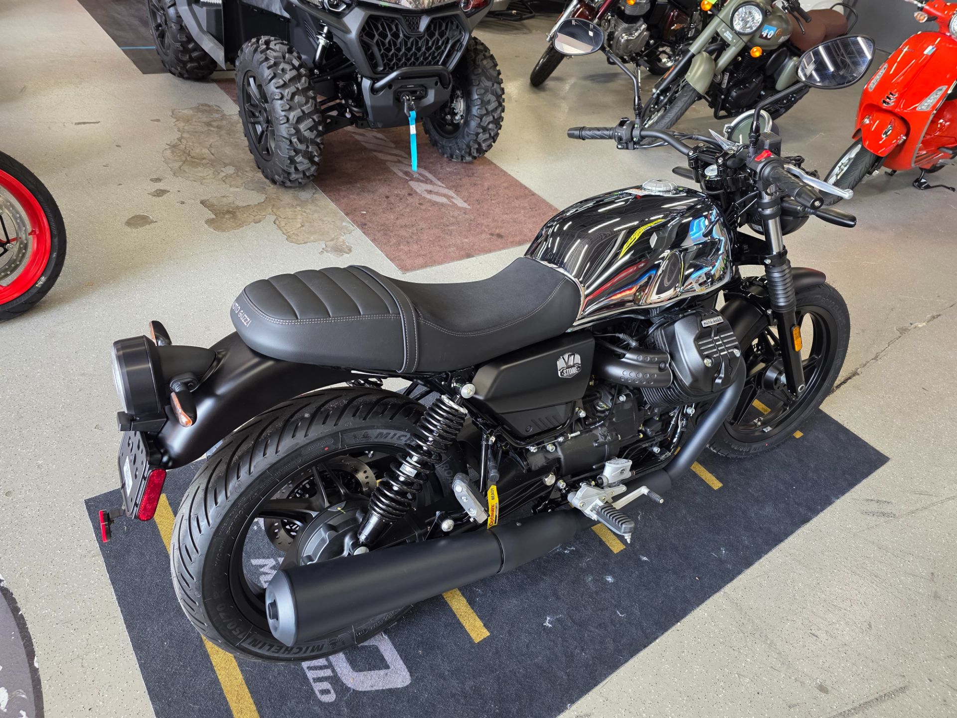 2025 Moto Guzzi V7 Stone in Fort Myers, Florida - Photo 3