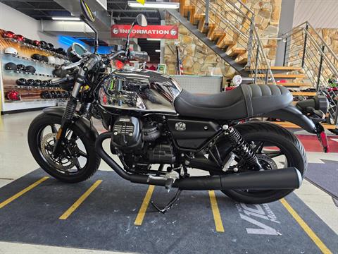 2025 Moto Guzzi V7 Stone in Fort Myers, Florida - Photo 9