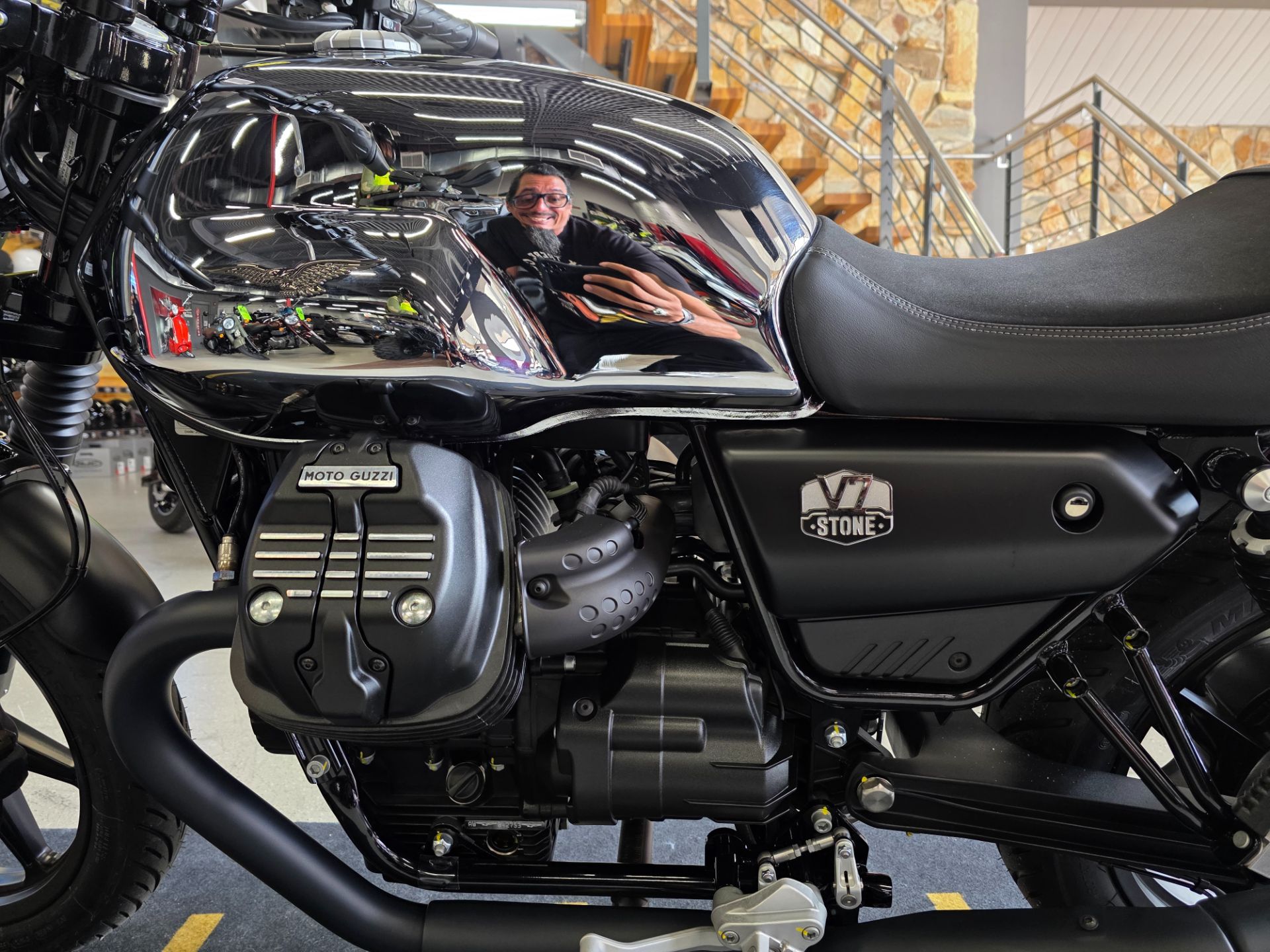 2025 Moto Guzzi V7 Stone in Fort Myers, Florida - Photo 11