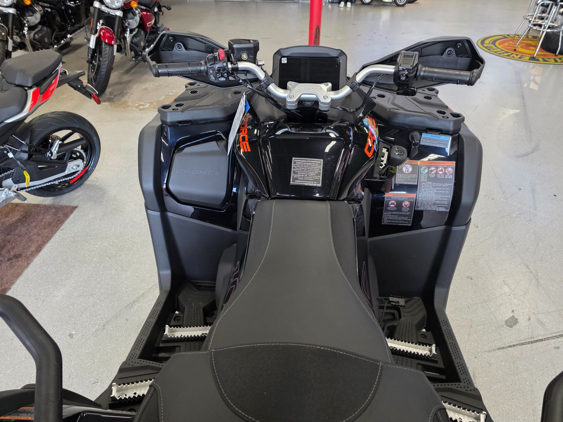 2025 CFMOTO CForce 1000 Touring in Fort Myers, Florida - Photo 9