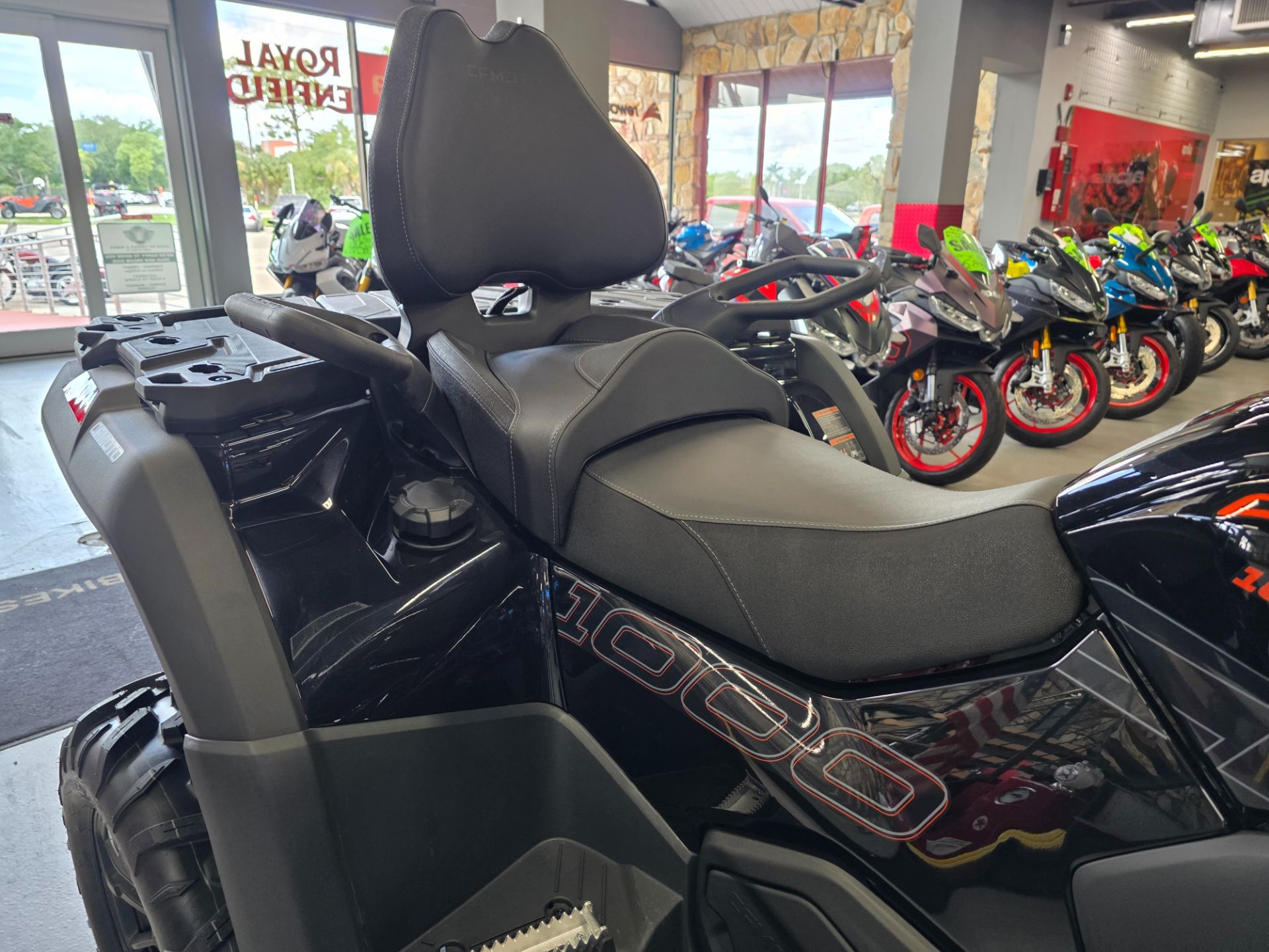 2025 CFMOTO CForce 1000 Touring in Fort Myers, Florida - Photo 6