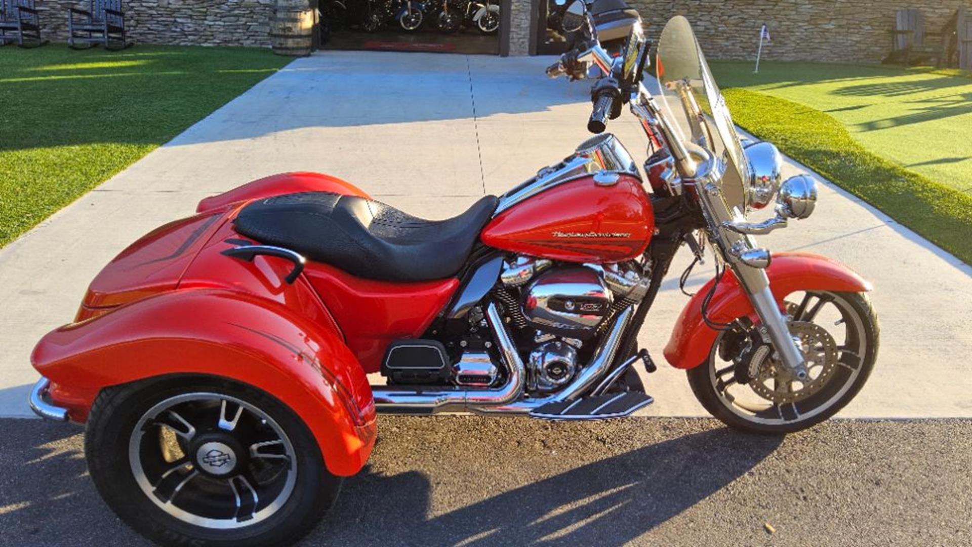 2017 Harley-Davidson Freewheeler in Fort Myers, Florida - Photo 1