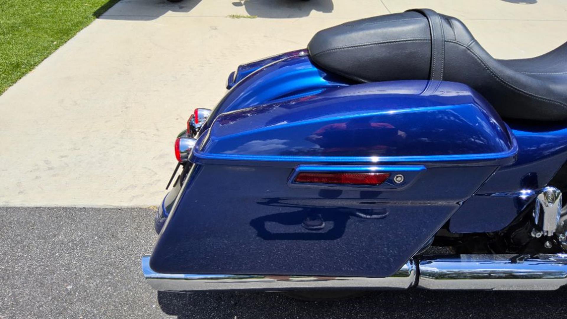 2017 Harley-Davidson Street Glide® Special 3