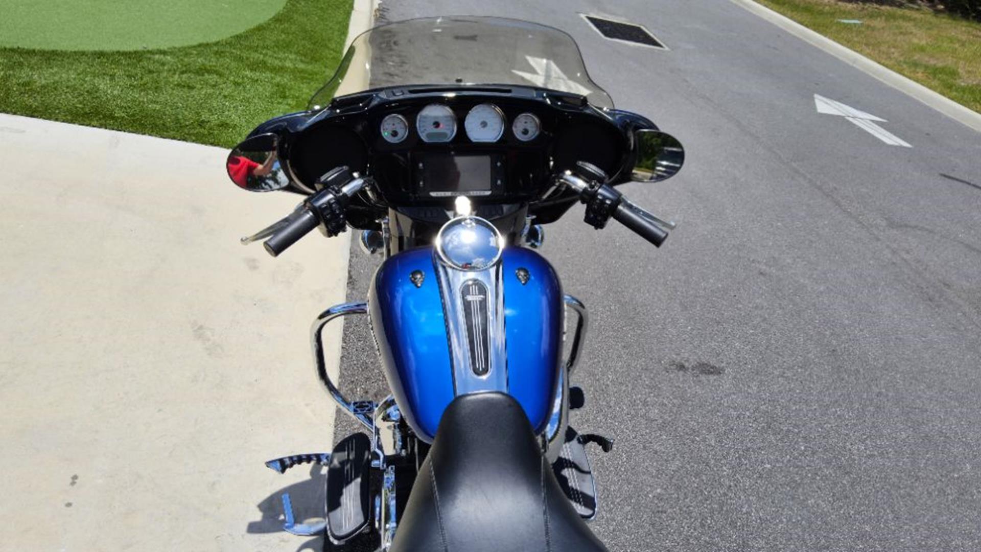 2017 Harley-Davidson Street Glide® Special 11