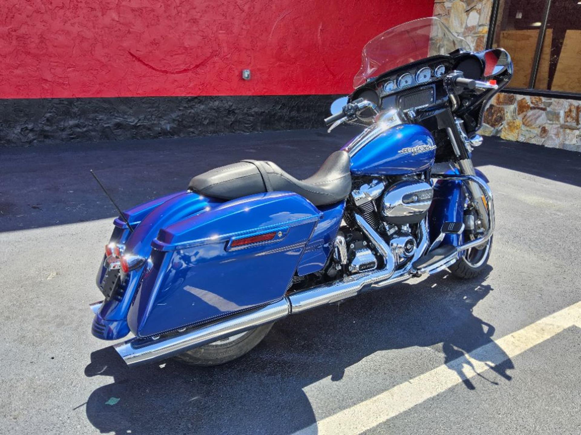 2017 Harley-Davidson Street Glide® Special 10