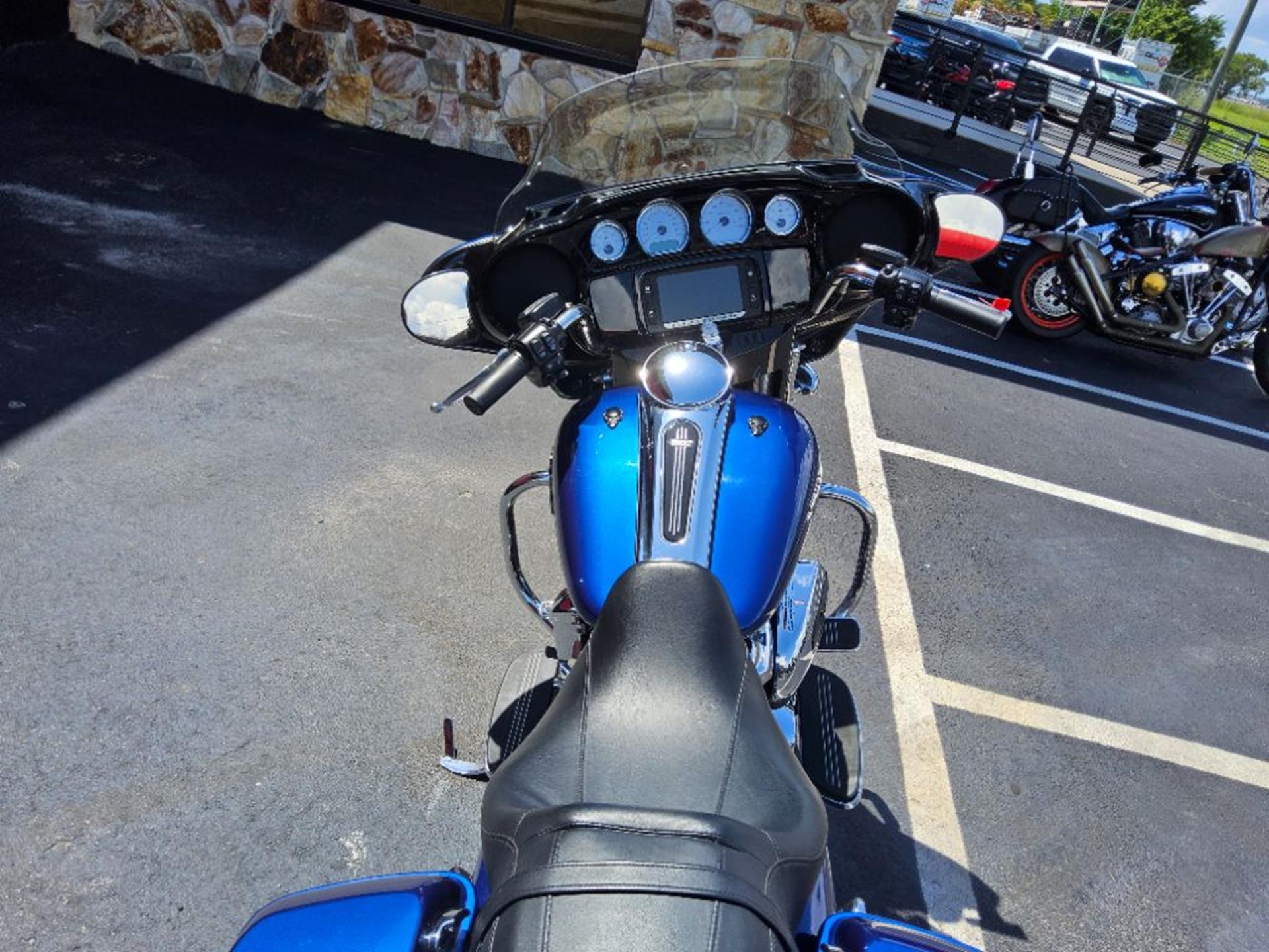 2017 Harley-Davidson Street Glide® Special 11