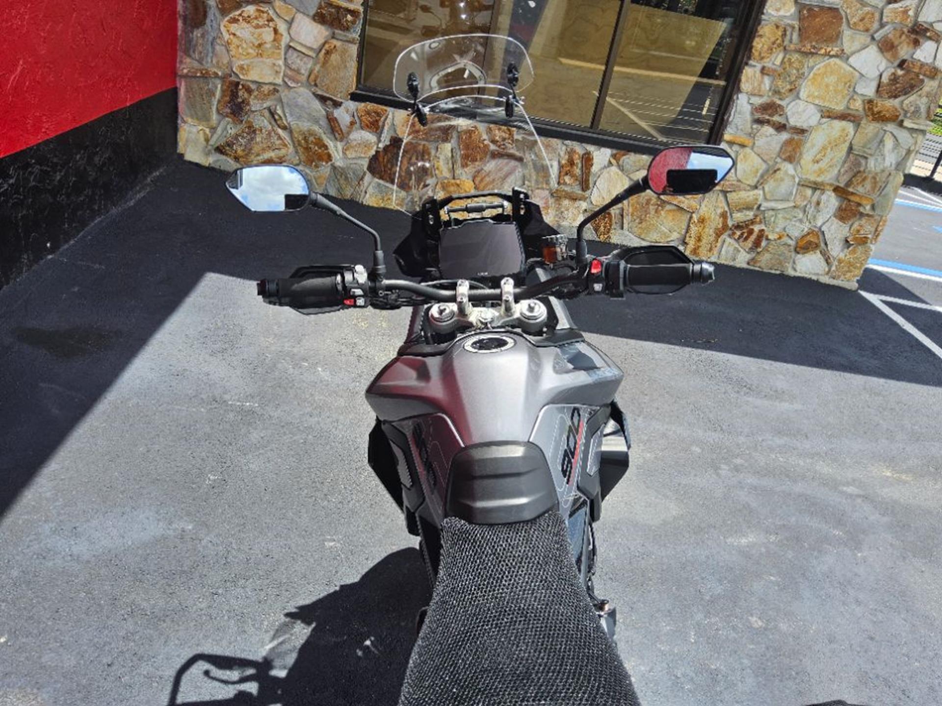 2024 Triumph Tiger 900 GT Pro 11