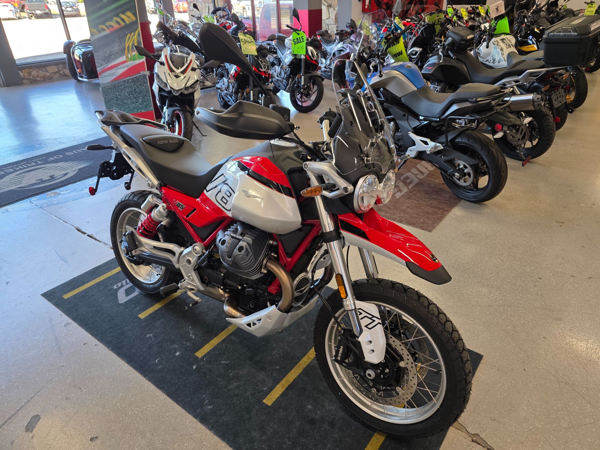 2025 Moto Guzzi V85 TT in Fort Myers, Florida - Photo 2