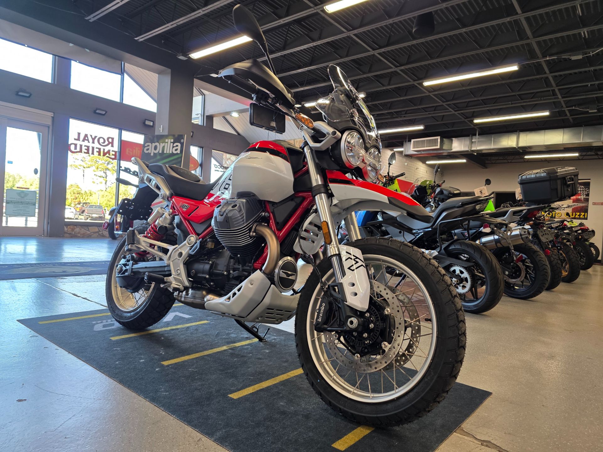 2025 Moto Guzzi V85 TT in Fort Myers, Florida - Photo 3