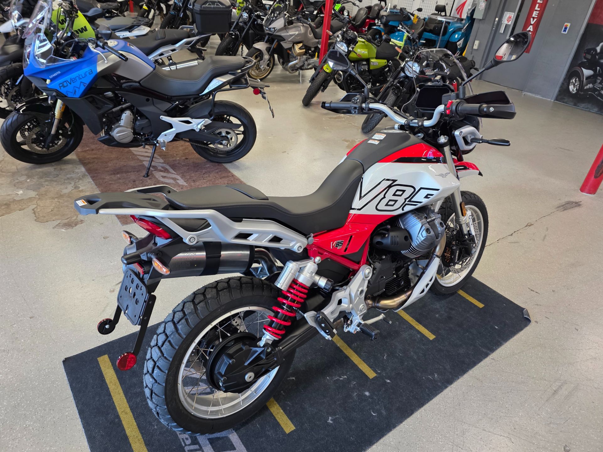 2025 Moto Guzzi V85 TT in Fort Myers, Florida - Photo 8