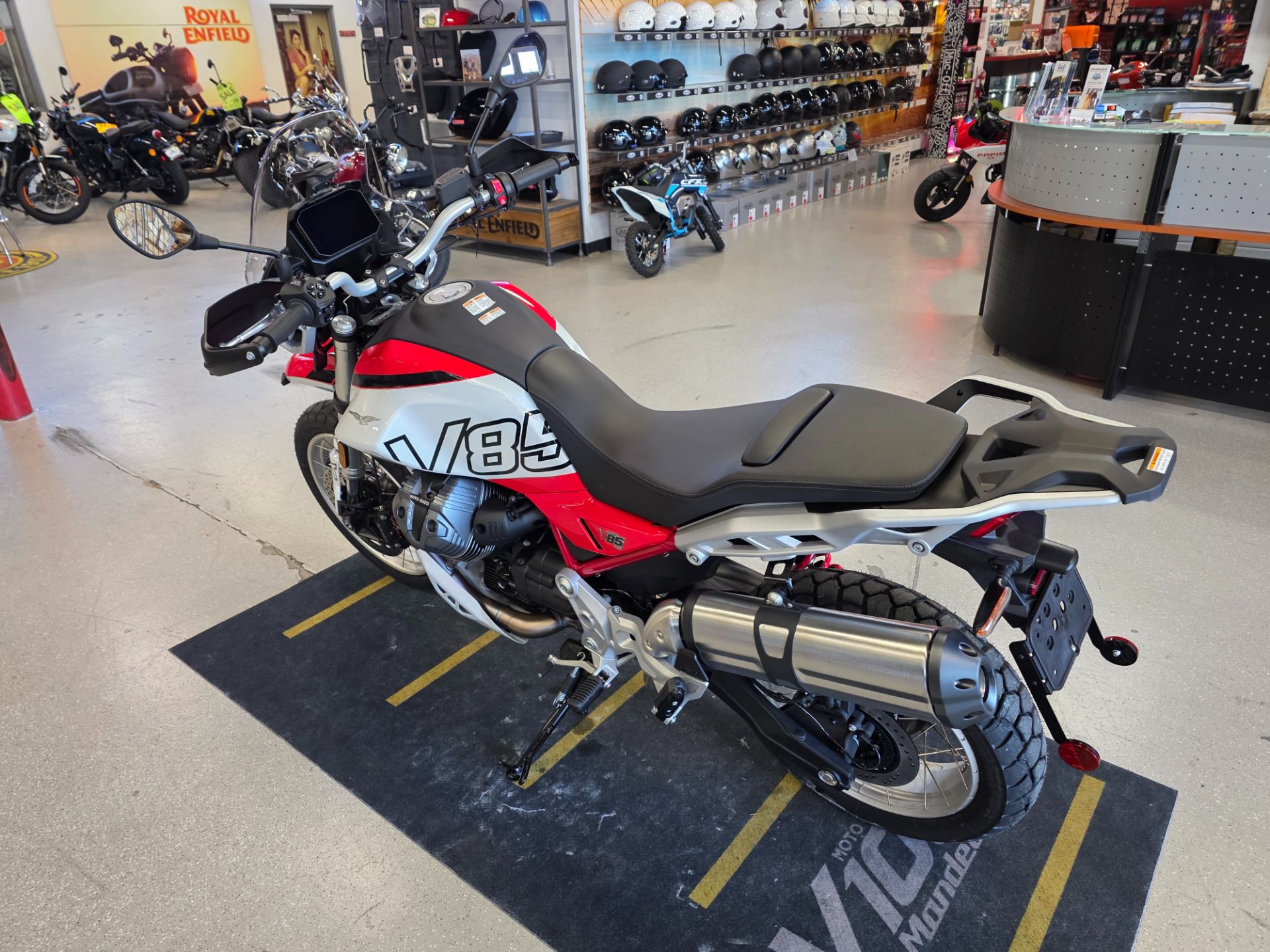 2025 Moto Guzzi V85 TT in Fort Myers, Florida - Photo 13