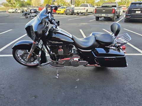 2009 Harley-Davidson Street Glide® in Fort Myers, Florida - Photo 5