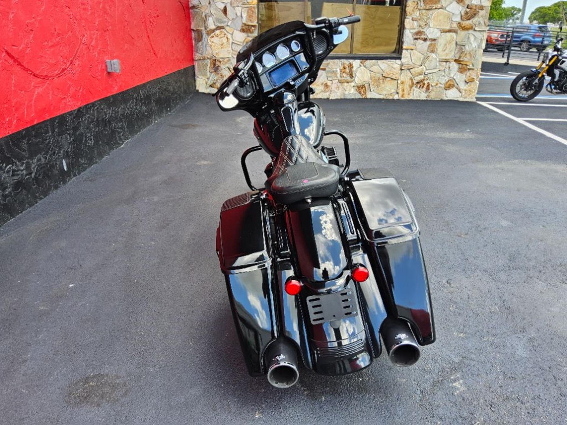 2019 Harley-Davidson Street Glide® Special 9