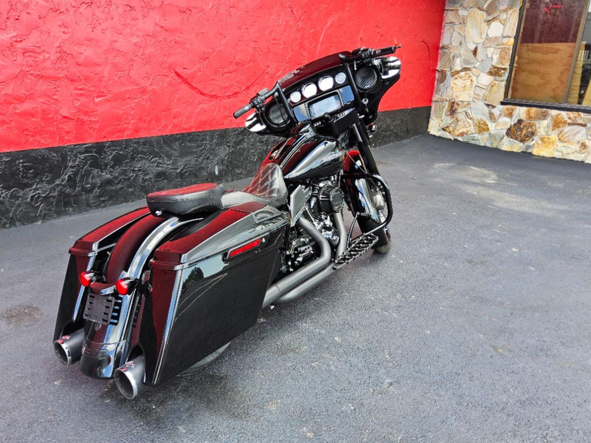 2019 Harley-Davidson Street Glide® Special 10