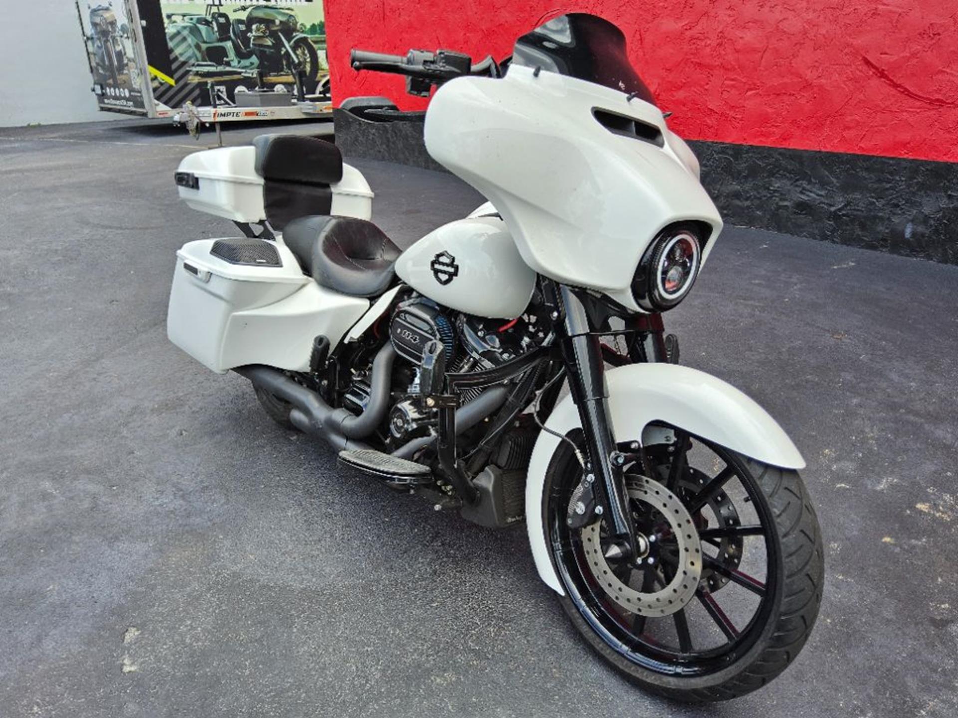 2019 Harley-Davidson Street Glide® Special 3