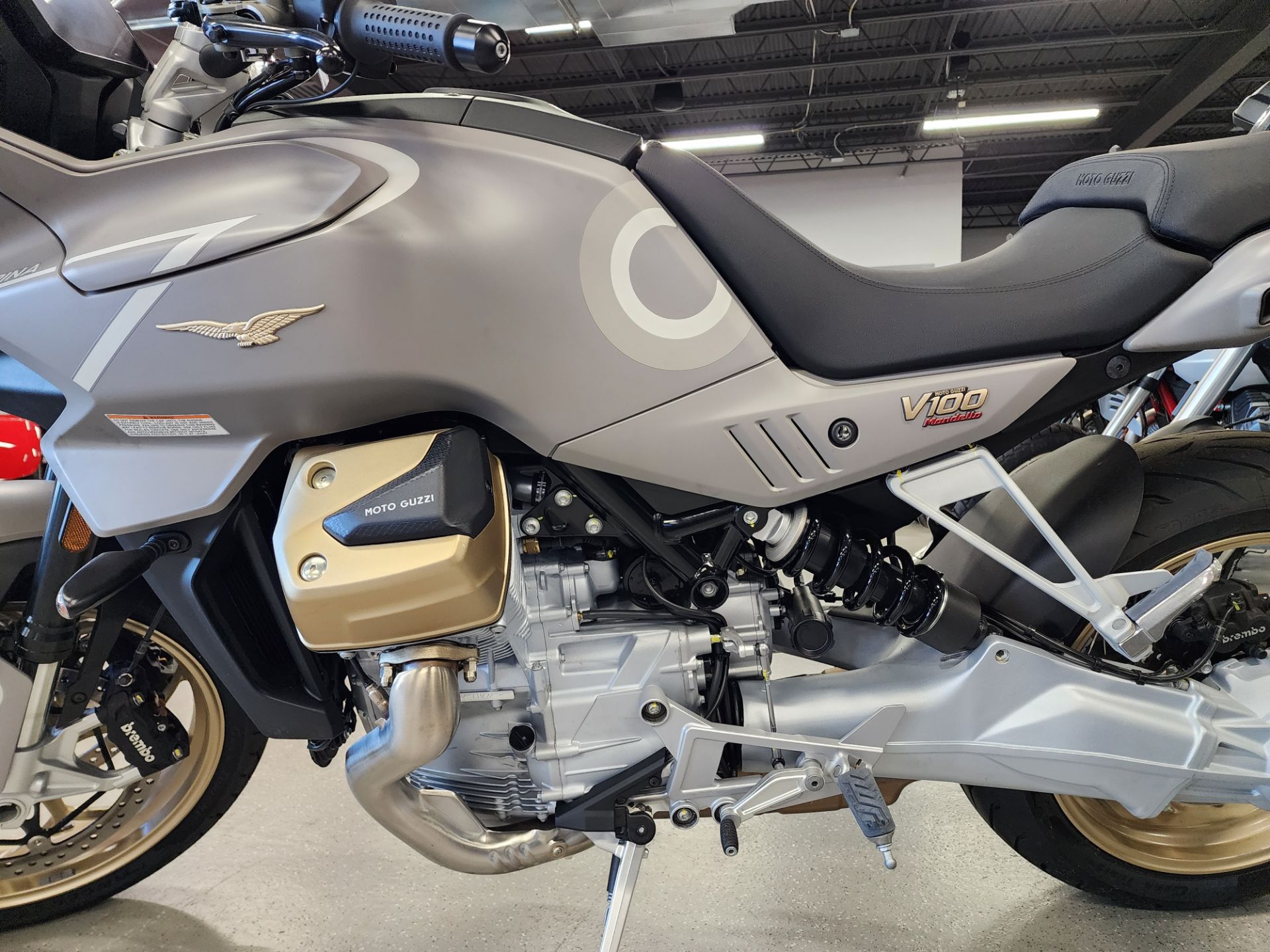 2023 Moto Guzzi V100 Mandello Aviazione Navale in Fort Myers, Florida - Photo 7