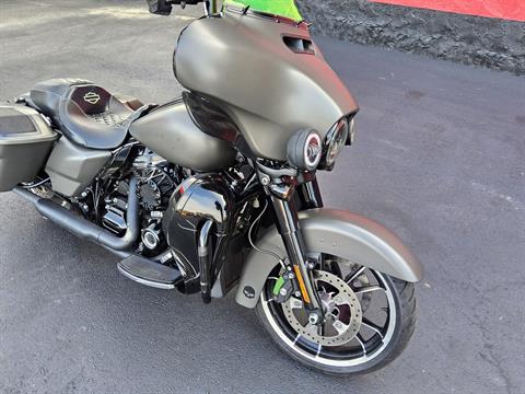 2019 Harley-Davidson Street Glide® Special in Fort Myers, Florida - Photo 9