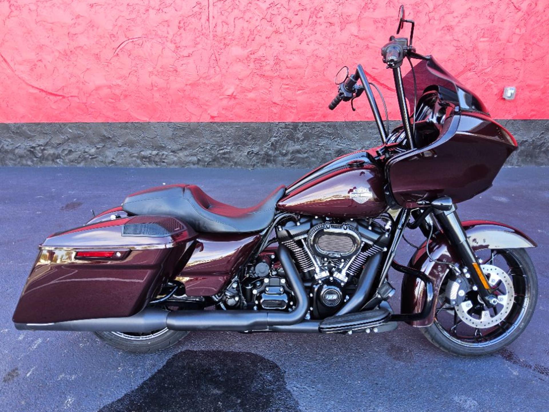 2021 Harley-Davidson Road Glide® Special 1