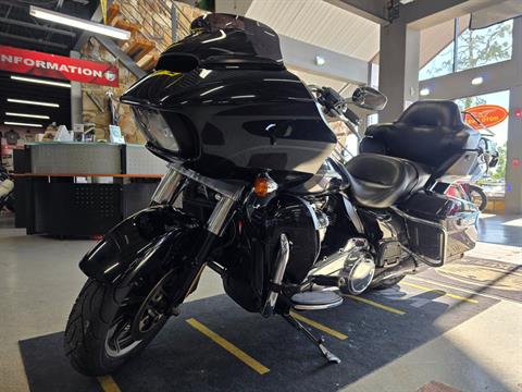 2018 Harley-Davidson Road Glide® Ultra in Fort Myers, Florida - Photo 10
