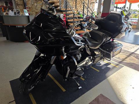 2018 Harley-Davidson Road Glide® Ultra in Fort Myers, Florida - Photo 17