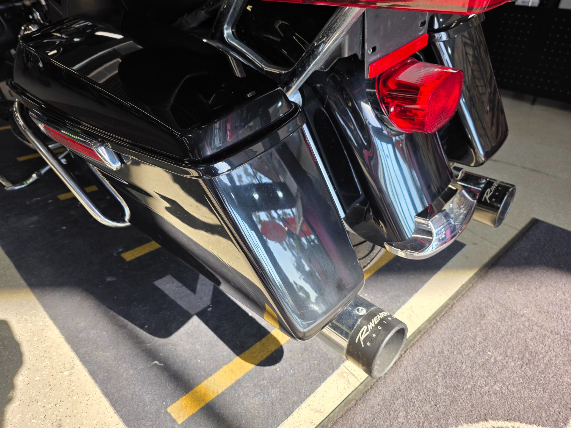 2018 Harley-Davidson Road Glide® Ultra in Fort Myers, Florida - Photo 19