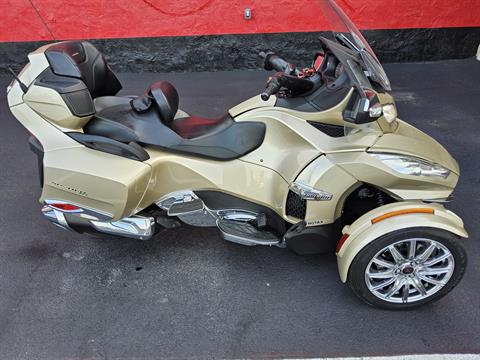 2017 Can-Am Spyder RT Limited in Fort Myers, Florida - Photo 2