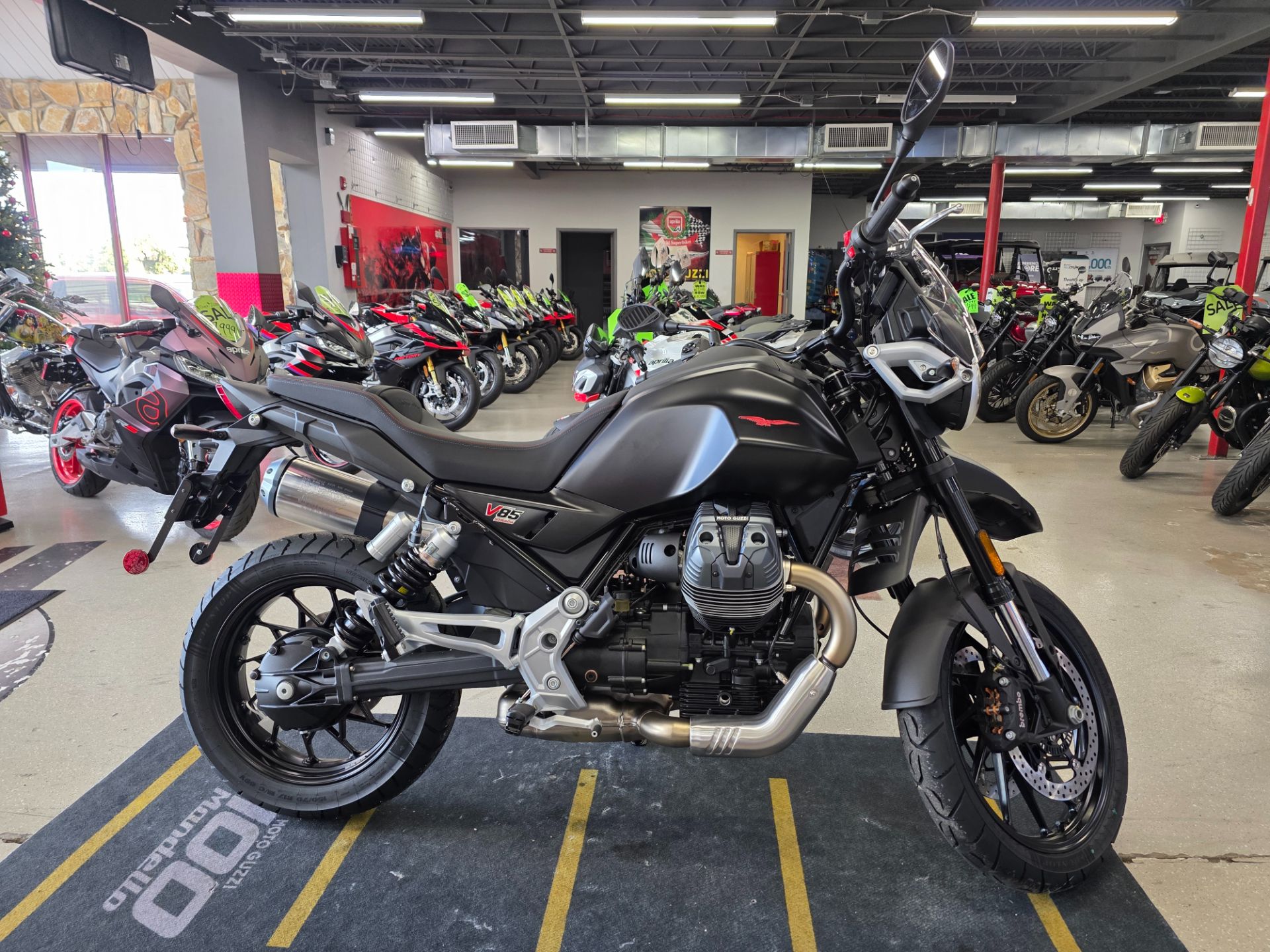 2025 Moto Guzzi V85 Strada in Fort Myers, Florida - Photo 1