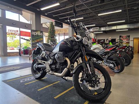 2025 Moto Guzzi V85 Strada in Fort Myers, Florida - Photo 3