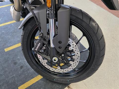 2025 Moto Guzzi V85 Strada in Fort Myers, Florida - Photo 4