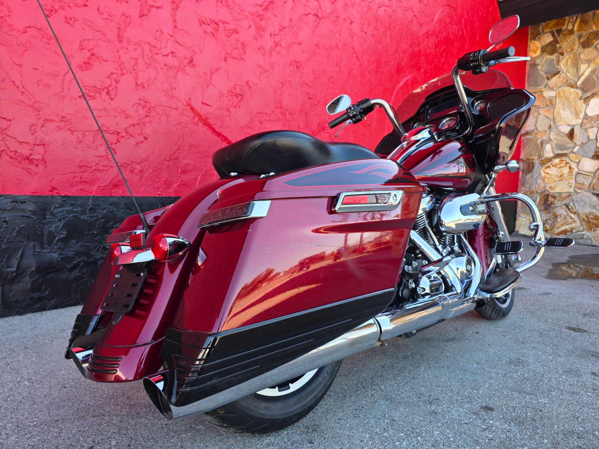 2017 Harley-Davidson Road Glide® Special in Fort Myers, Florida - Photo 11