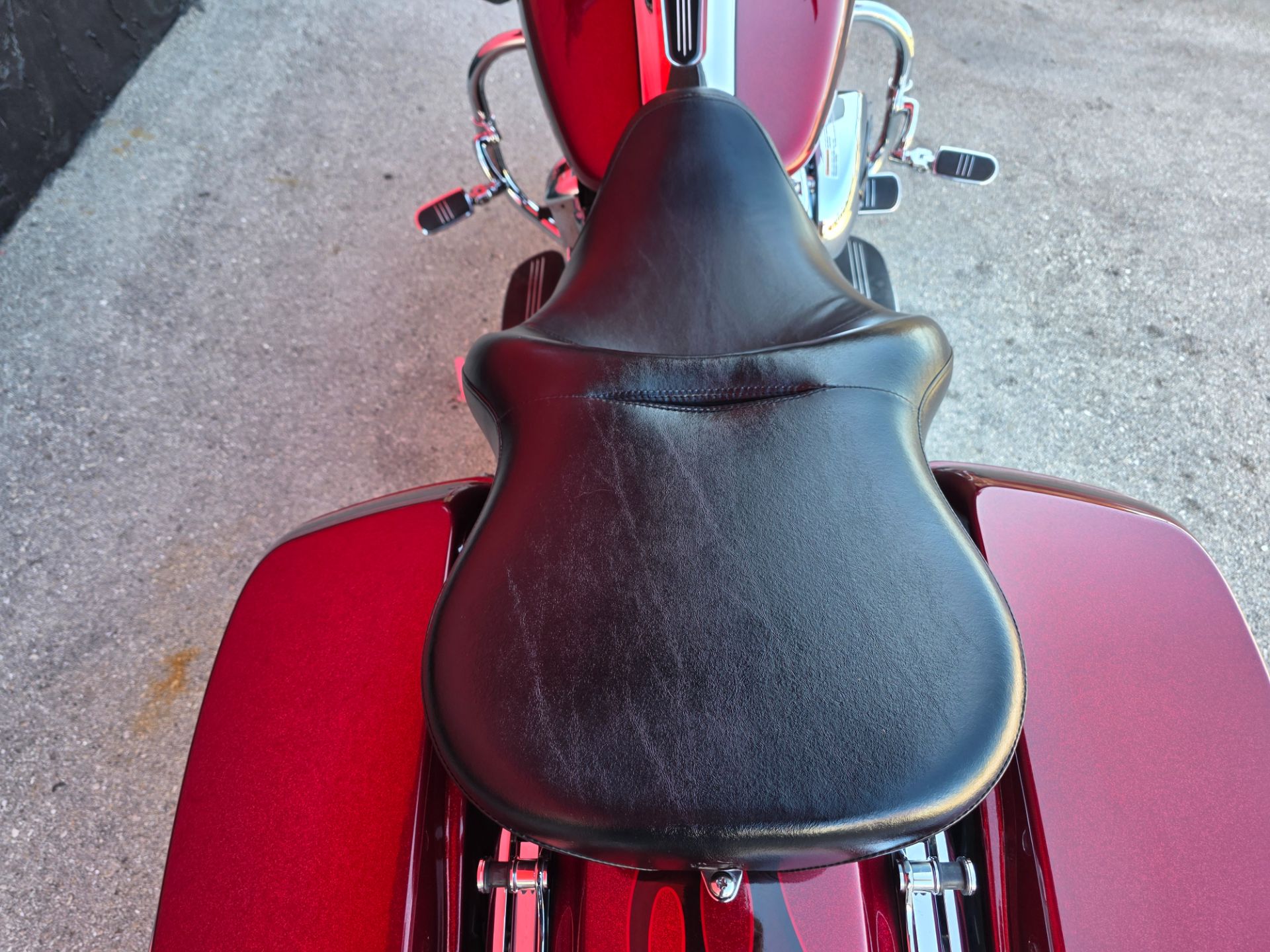 2017 Harley-Davidson Road Glide® Special in Fort Myers, Florida - Photo 13