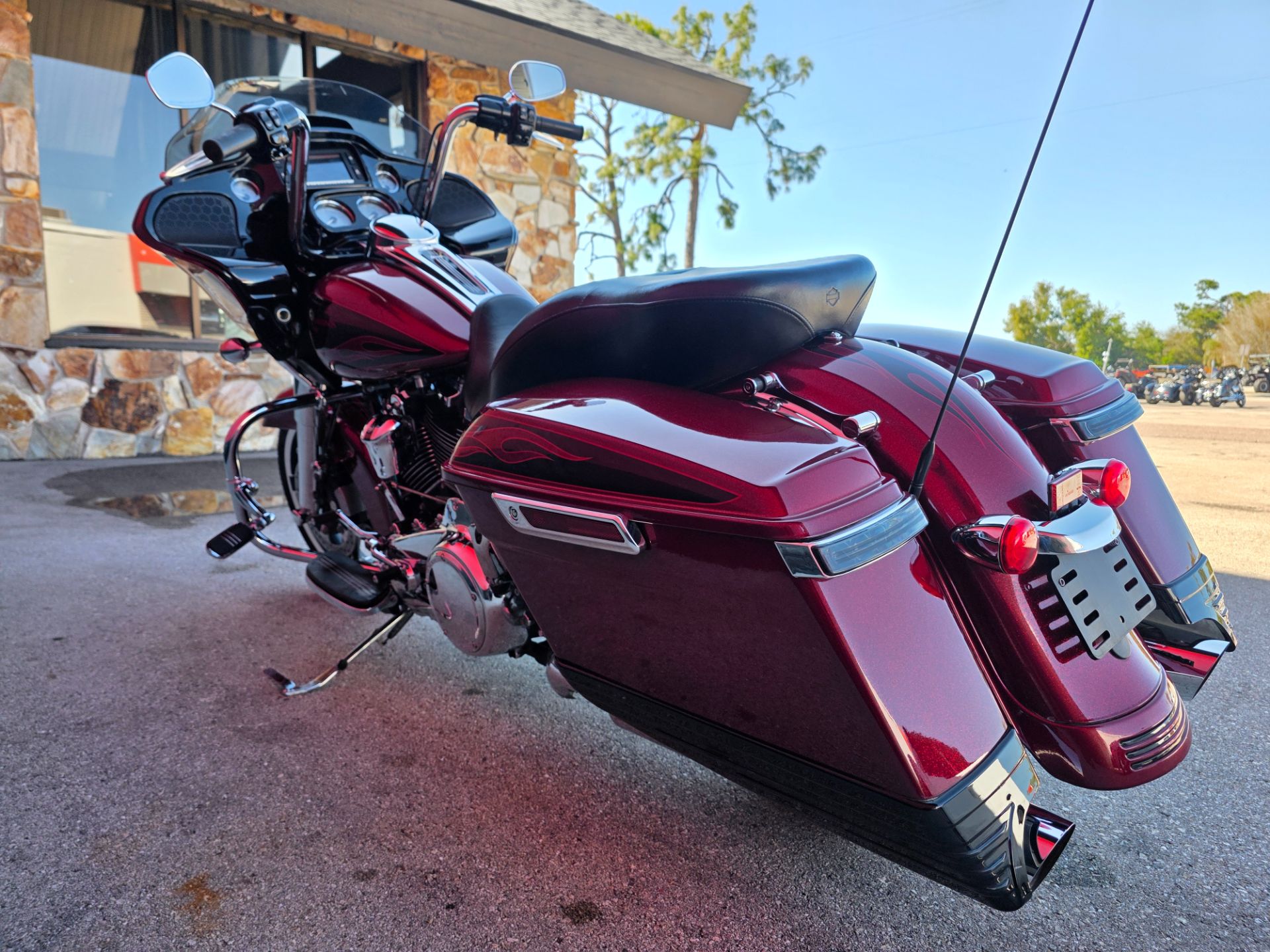 2017 Harley-Davidson Road Glide® Special in Fort Myers, Florida - Photo 16