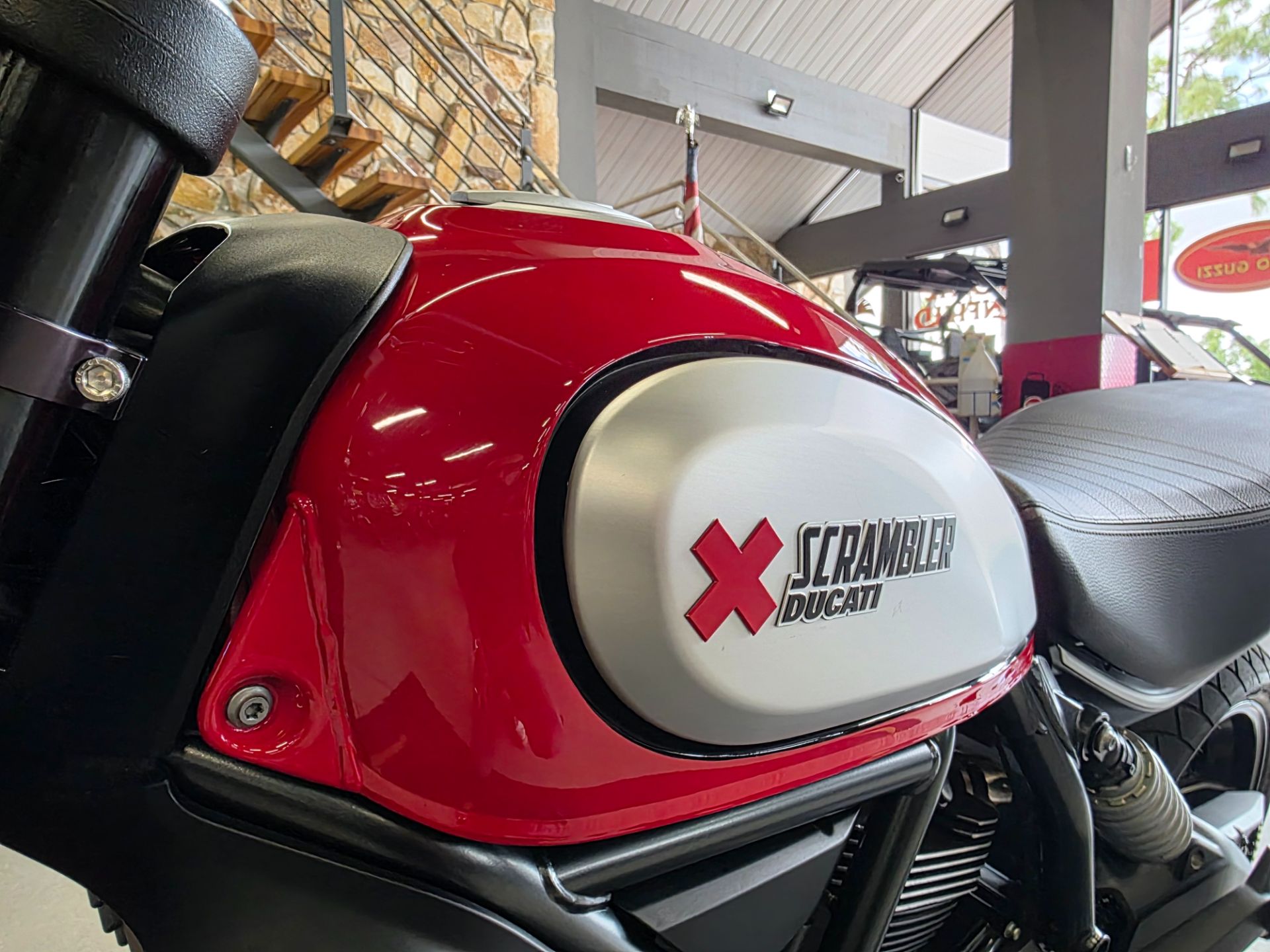 2022 Ducati Scrambler Icon Dark in Fort Myers, Florida - Photo 12