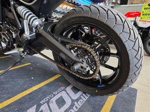 2022 Ducati Scrambler Icon Dark in Fort Myers, Florida - Photo 15