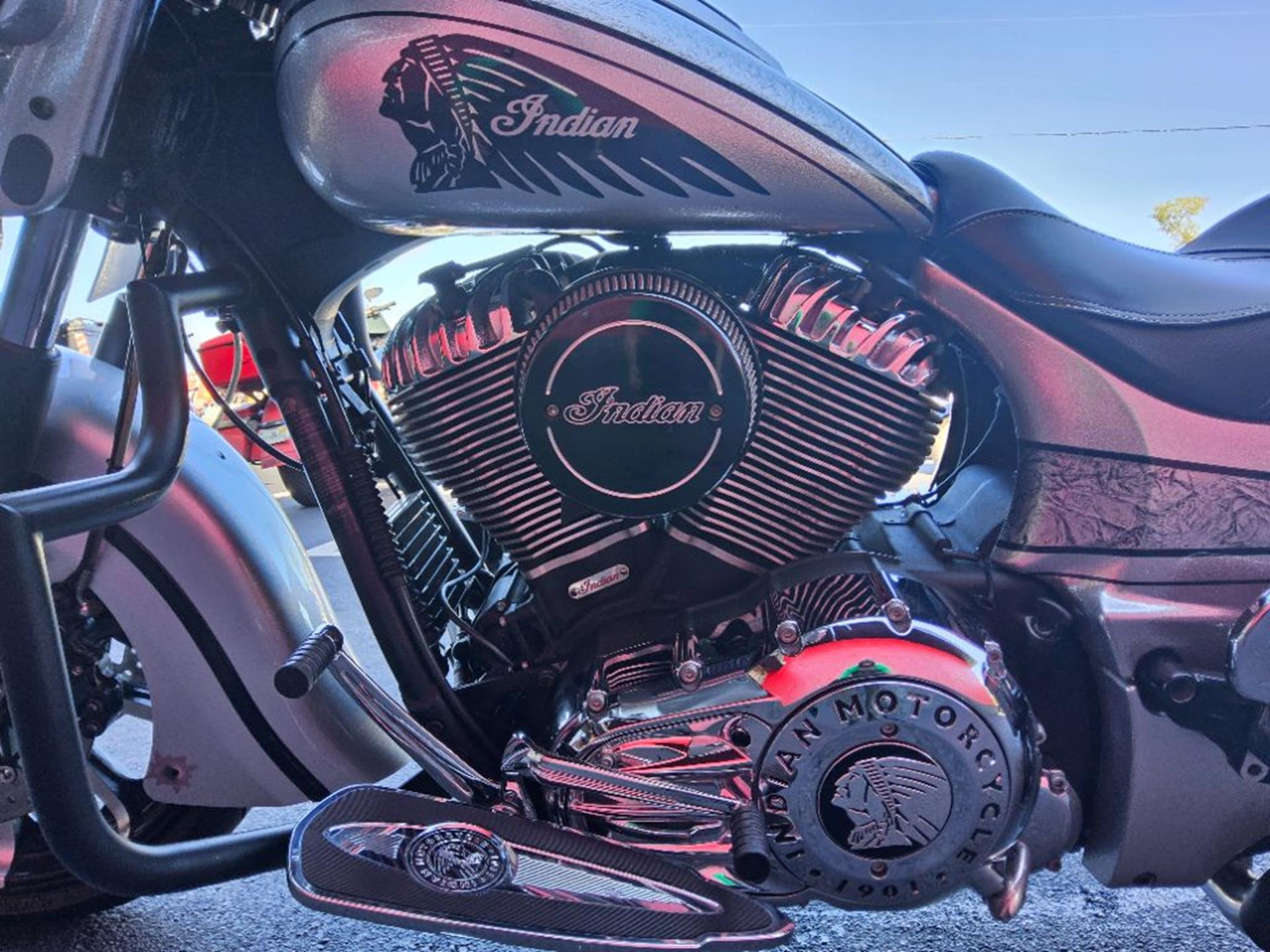 2018  Chieftain® Elite 6