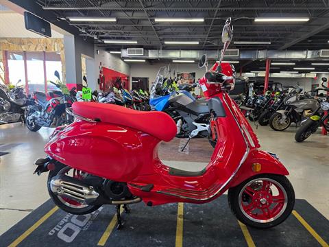 2025 Vespa Primavera 150 Red in Fort Myers, Florida - Photo 1