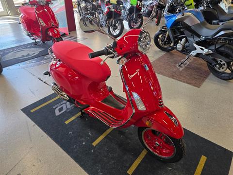2025 Vespa Primavera 150 Red in Fort Myers, Florida - Photo 2