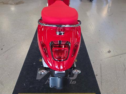 2025 Vespa Primavera 150 Red in Fort Myers, Florida - Photo 9