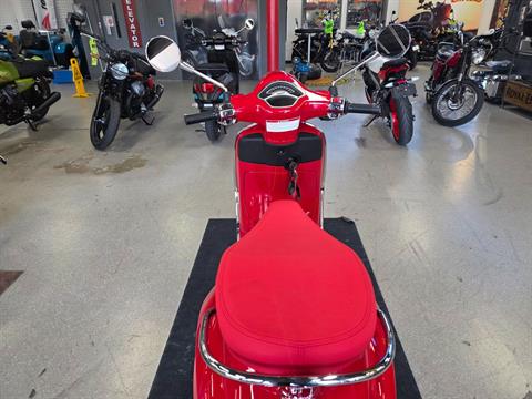 2025 Vespa Primavera 150 Red in Fort Myers, Florida - Photo 10