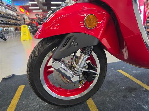 2025 Vespa Primavera 150 Red in Fort Myers, Florida - Photo 19