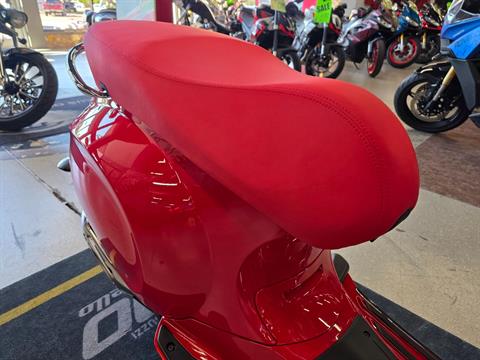 2025 Vespa Primavera 150 Red in Fort Myers, Florida - Photo 6