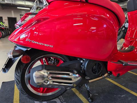 2025 Vespa Primavera 150 Red in Fort Myers, Florida - Photo 9
